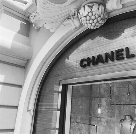 negozi coco chanel napoli|Chanel Napoli .